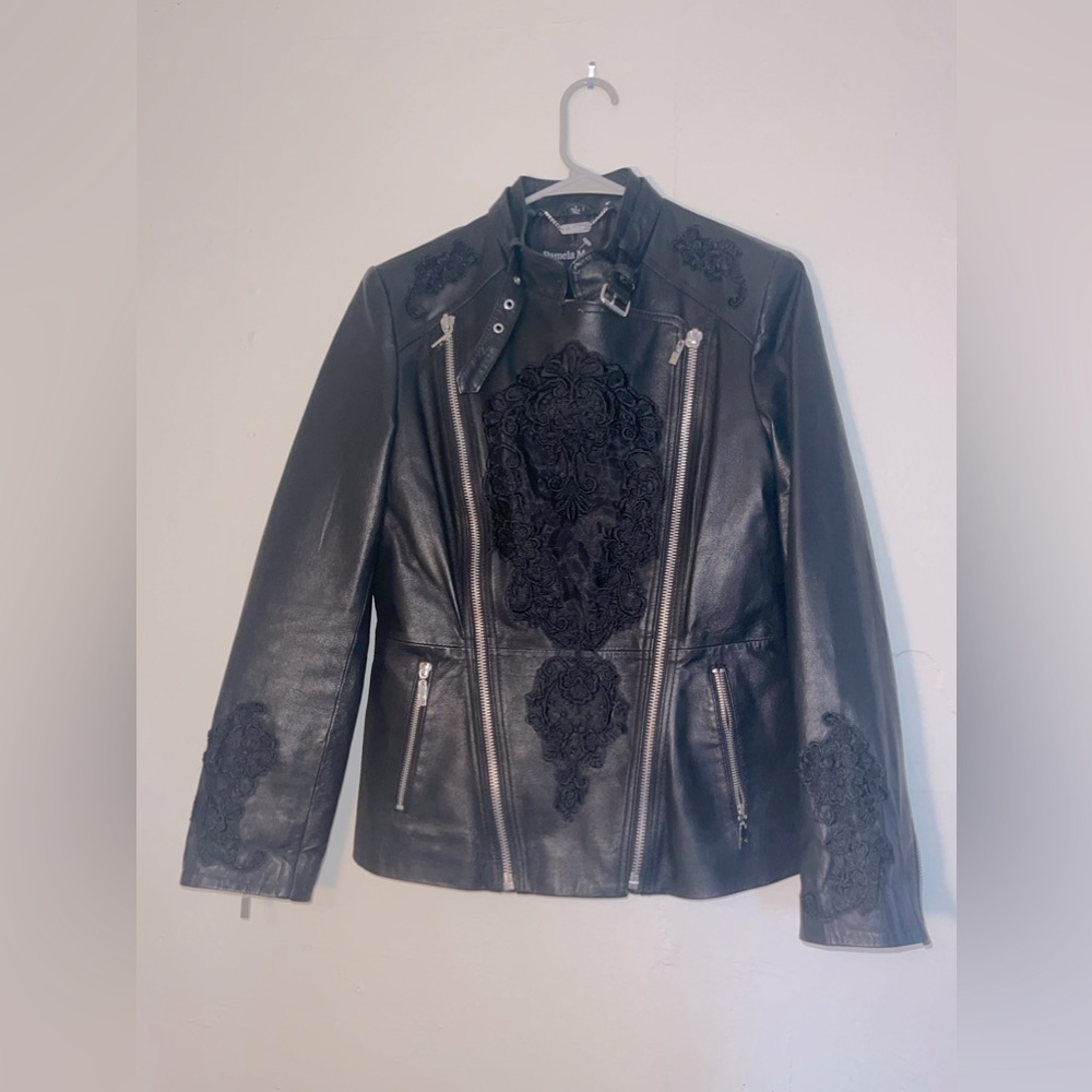 Pamela McCoy Cotoure black leather jacket